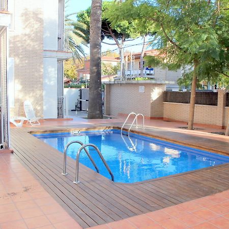Apartamentos Caru Кастелдефелс Екстериор снимка