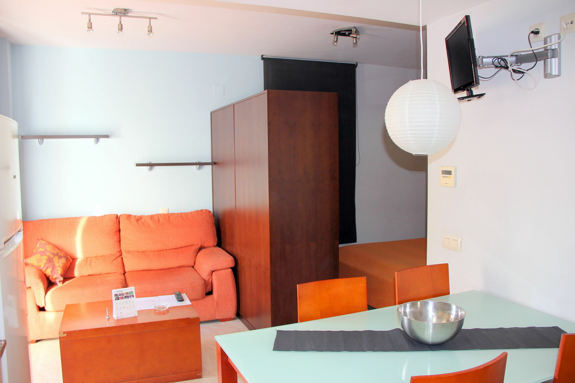 Apartamentos Caru Кастелдефелс Екстериор снимка